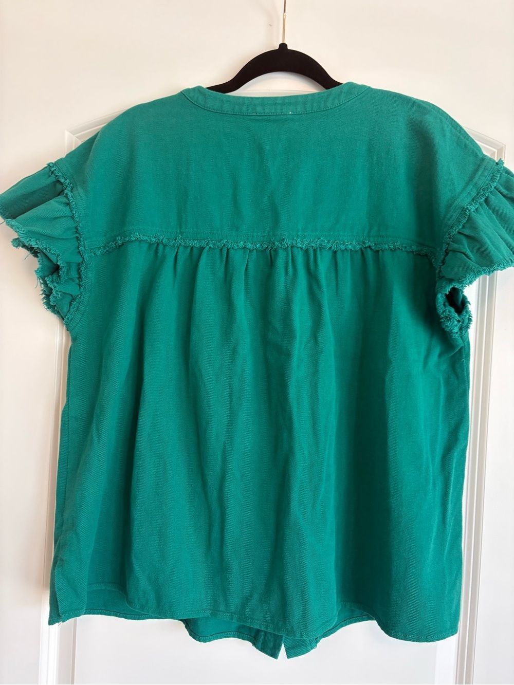 ODDY Teal Button-Front Ruffle Sleeve Top - Picture 4 of 4